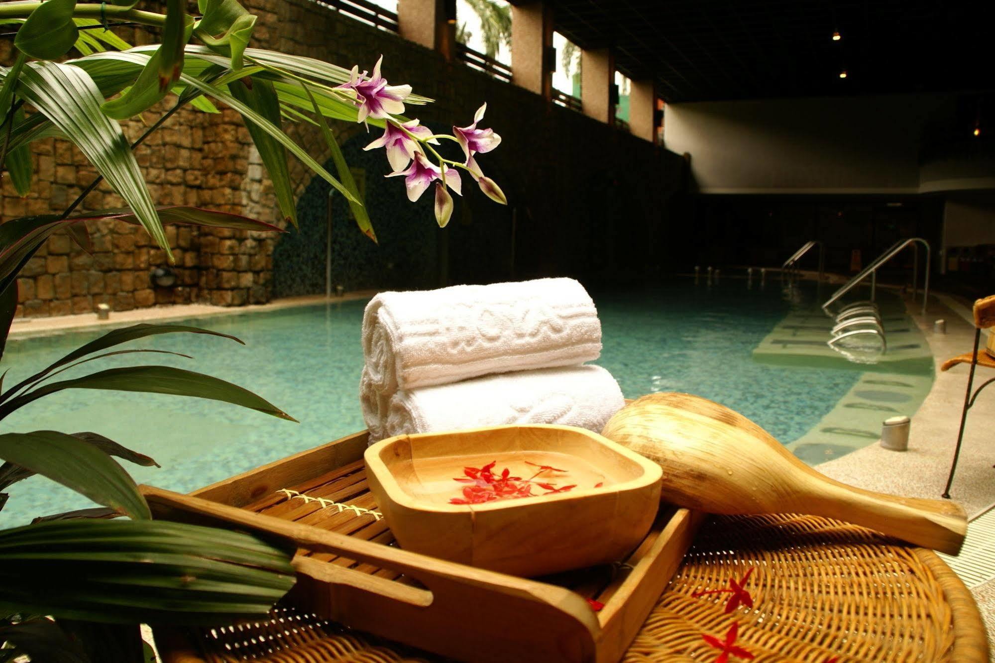 Hoya Hot Springs Resort & Spa Wenquan Exteriör bild